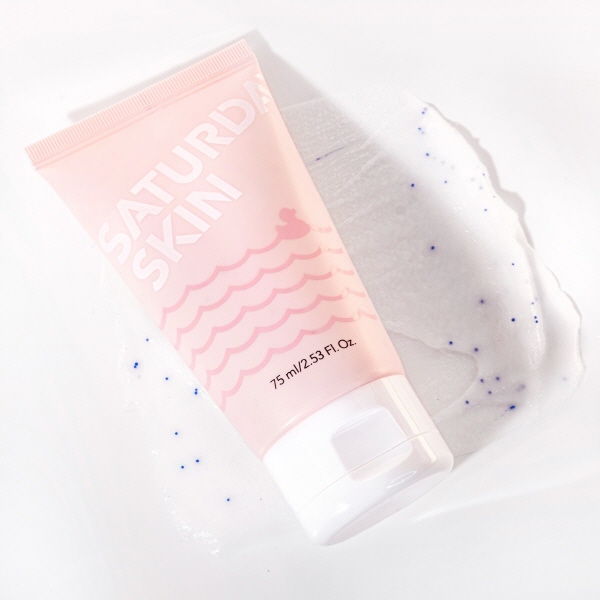 Saturday Skin Rub-A-Dub Refining Peel Gel 75 ml – gentle exfoliating K-Beauty peel gel with papaya and pineapple enzymes for smooth, radiant skin.